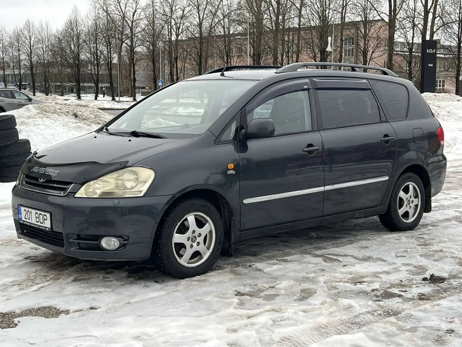 Toyota Avensis Verso