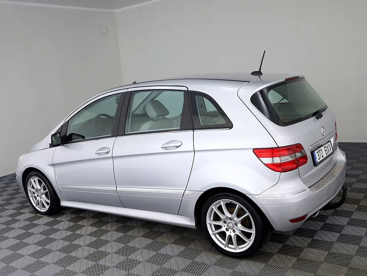 Mercedes-Benz B 200