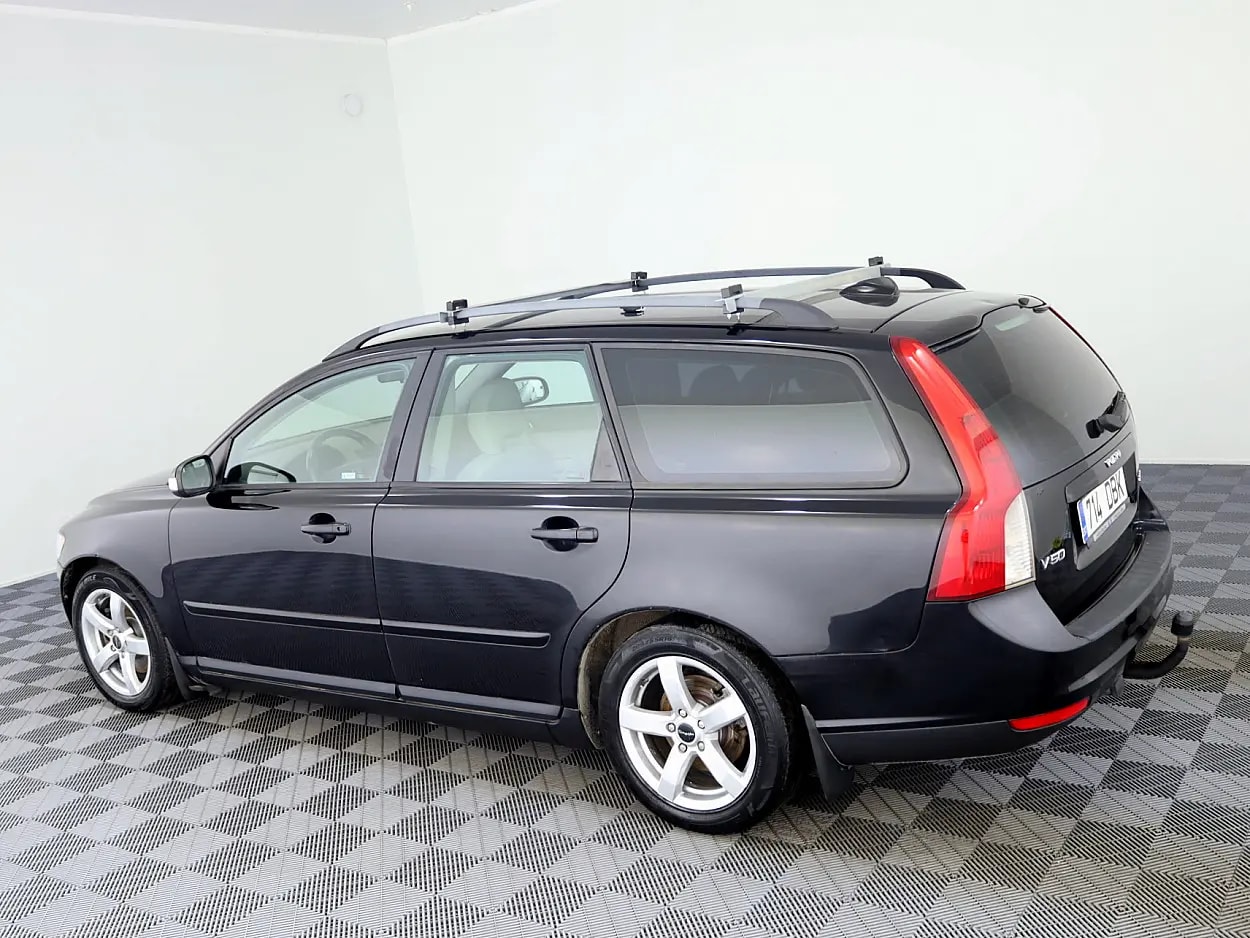 Volvo V50