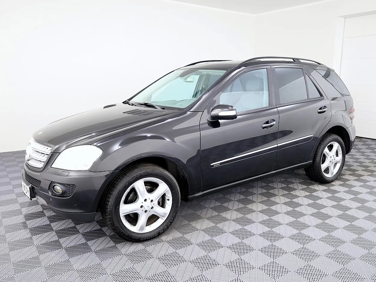 Mercedes-Benz ML 320