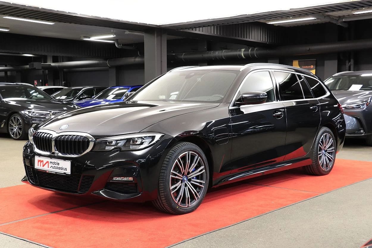 BMW 320