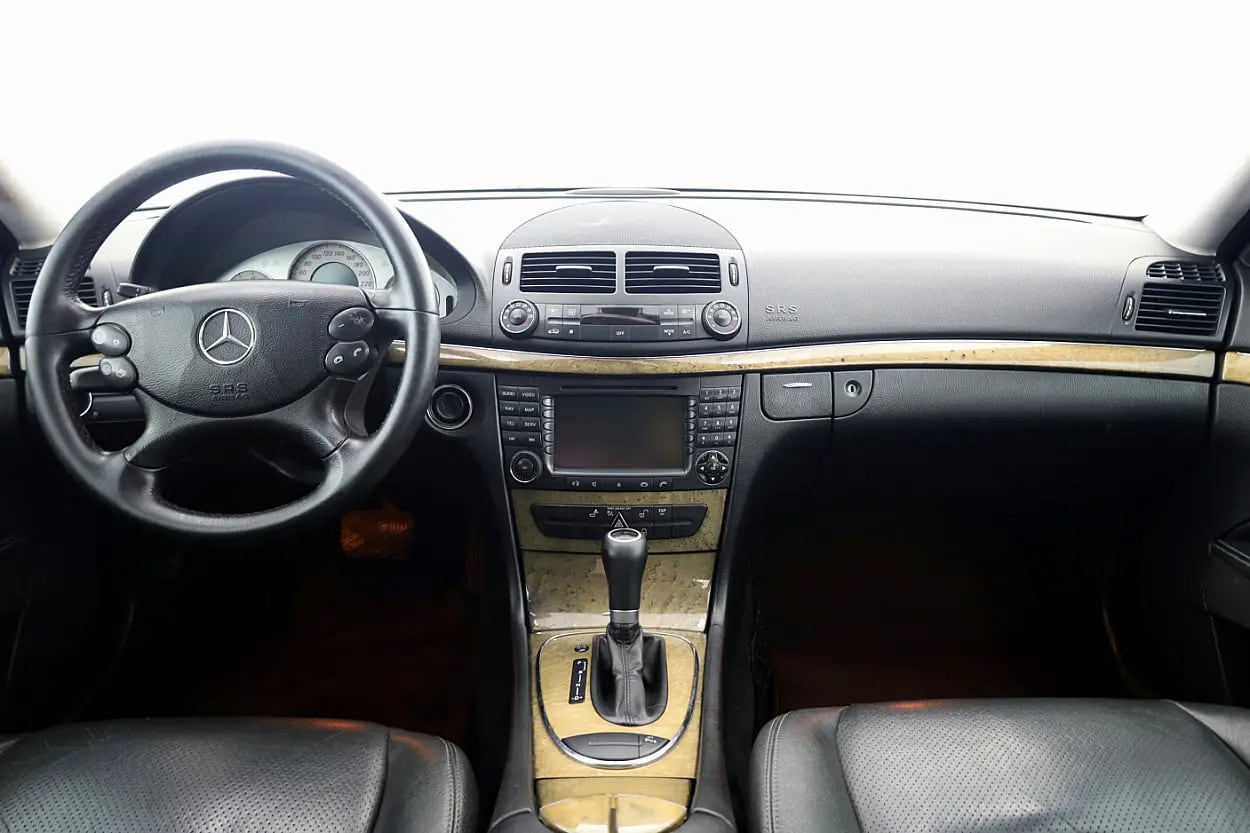 Mercedes-Benz E 220