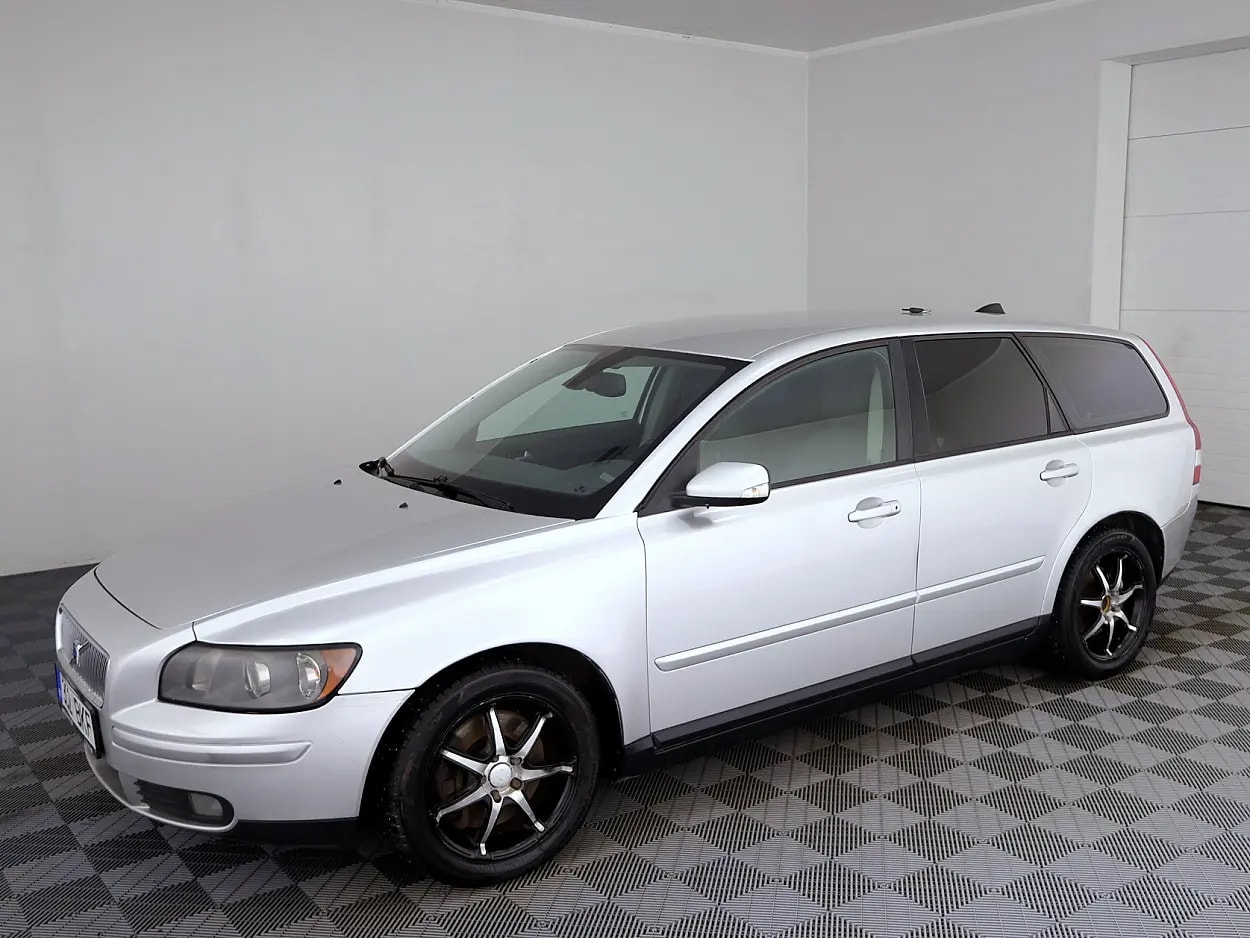 Volvo V50