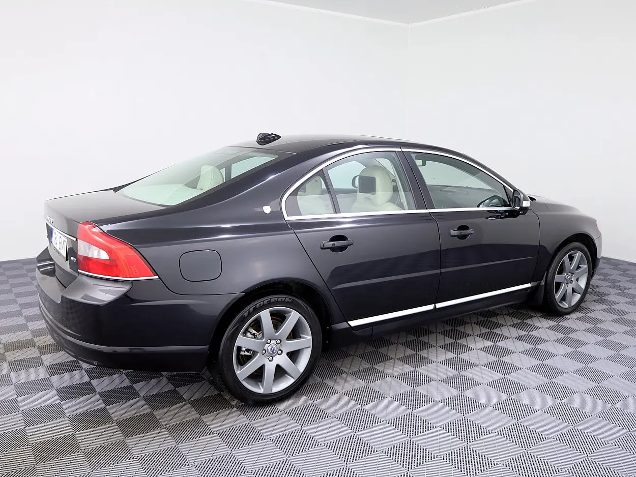 Volvo S80