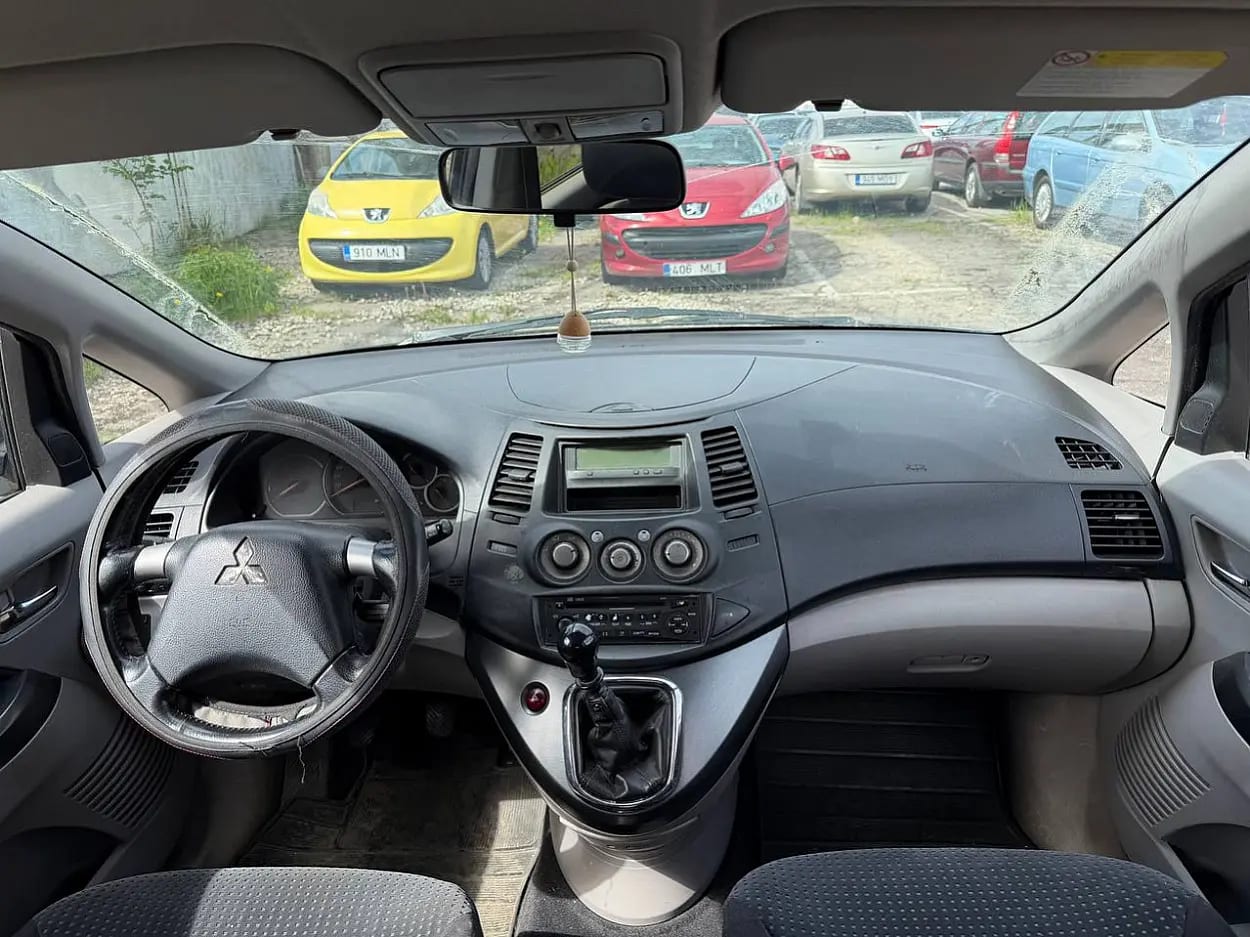 Mitsubishi Grandis