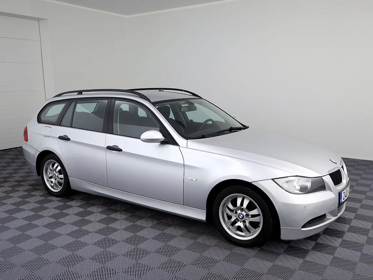 BMW 320
