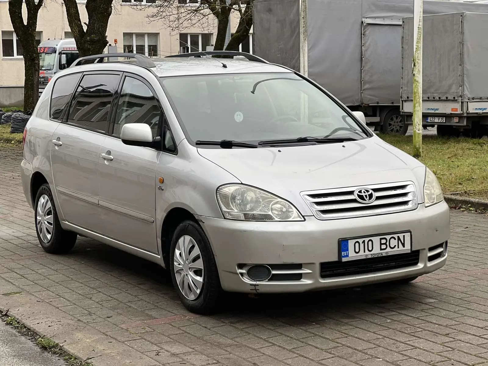 Toyota Avensis Verso