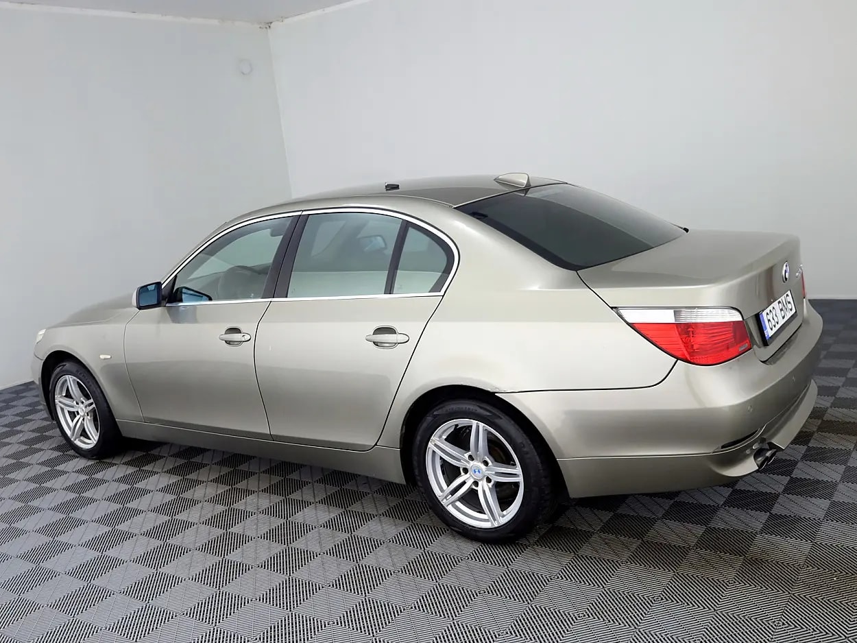BMW 525