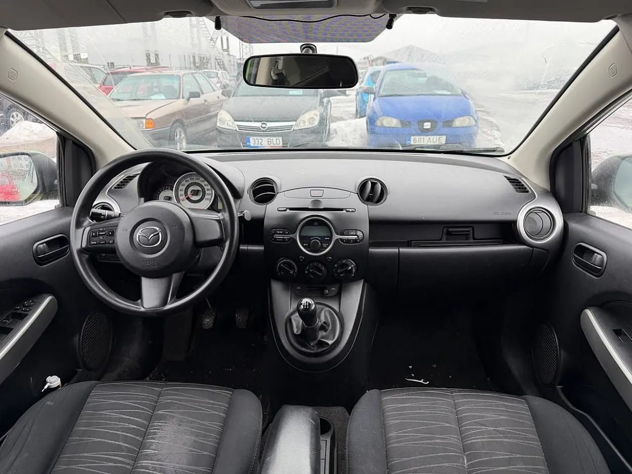 Mazda 2