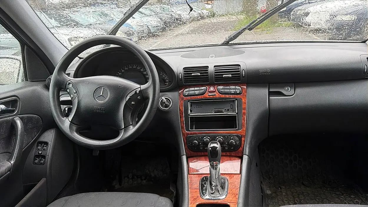Mercedes-Benz C 180