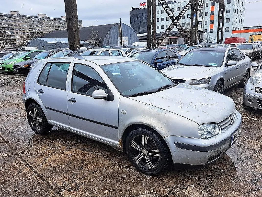 Volkswagen Golf