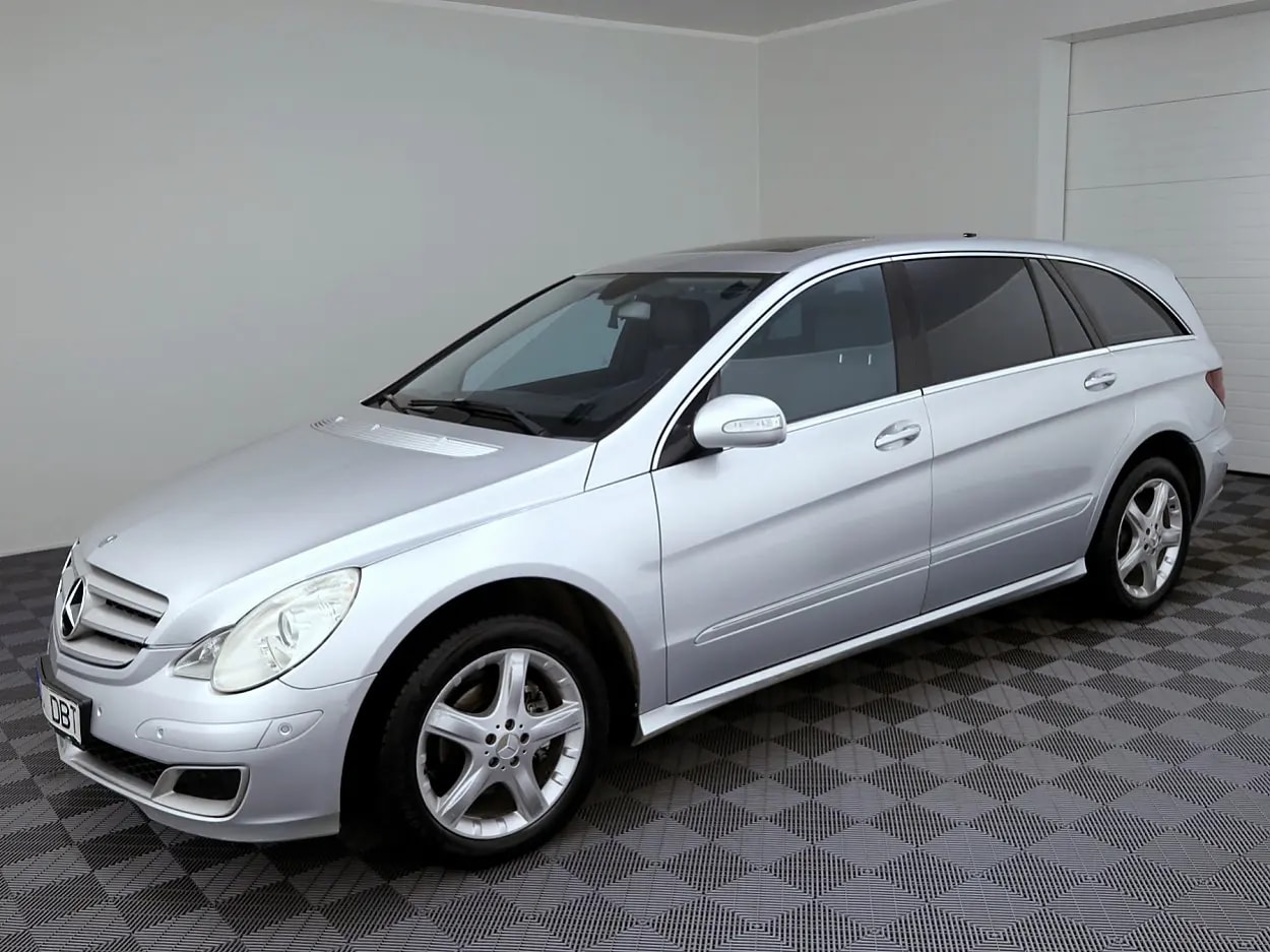 Mercedes-Benz R 320