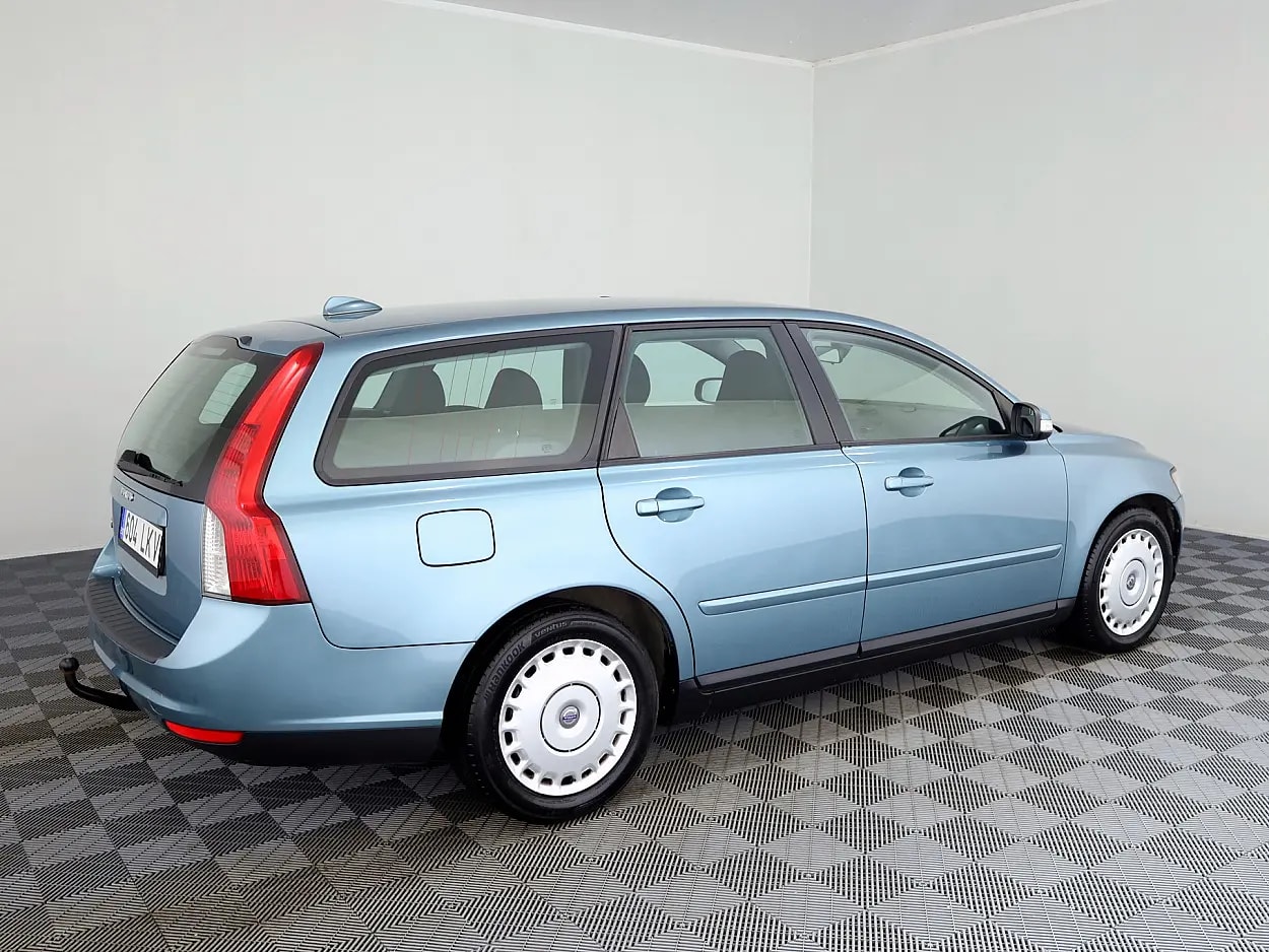 Volvo V50