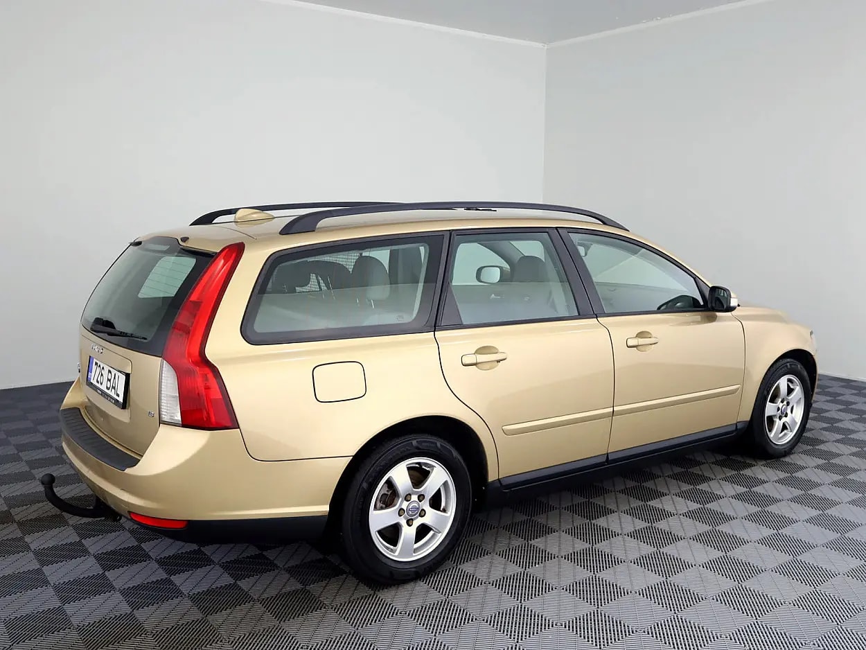 Volvo V50