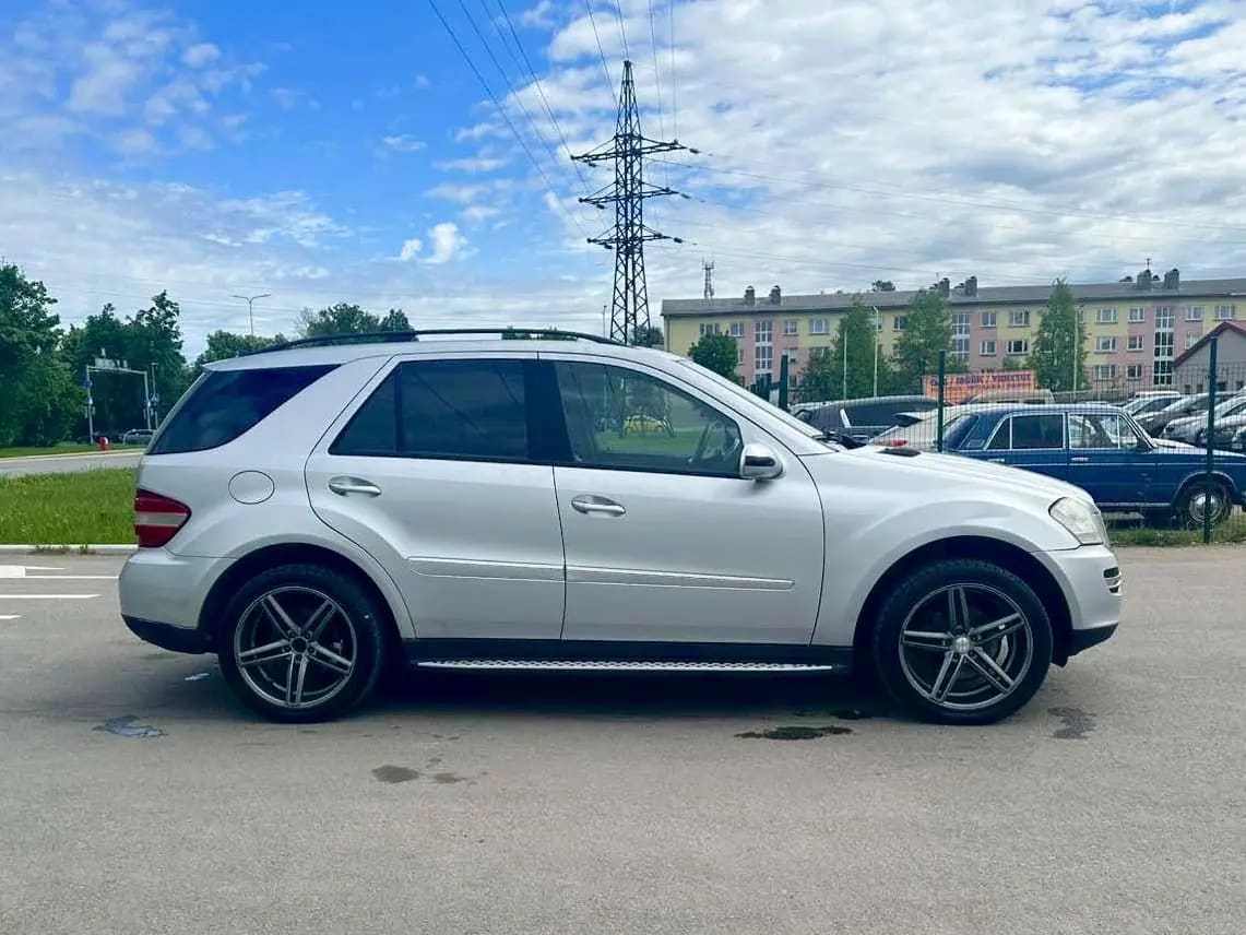 Mercedes-Benz ML 320