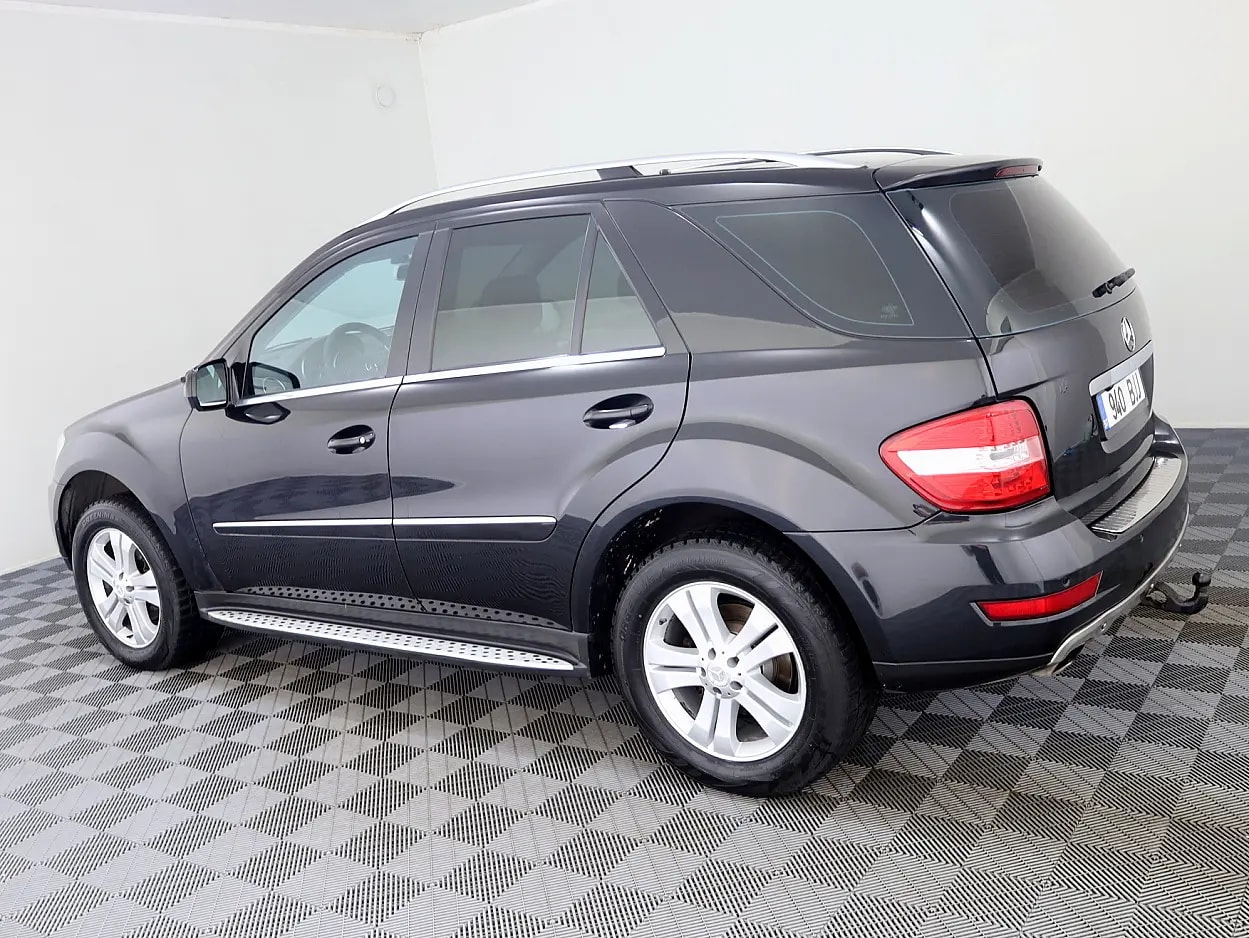 Mercedes-Benz ML 300