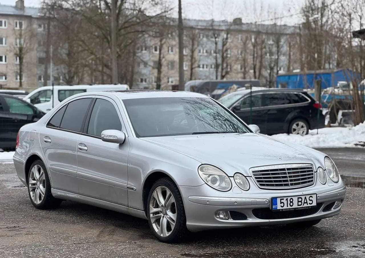 Mercedes-Benz E 320