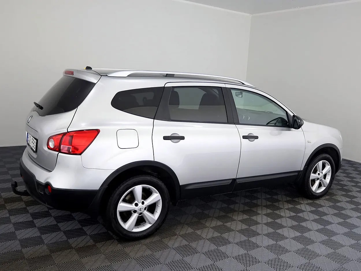 Nissan Qashqai+2