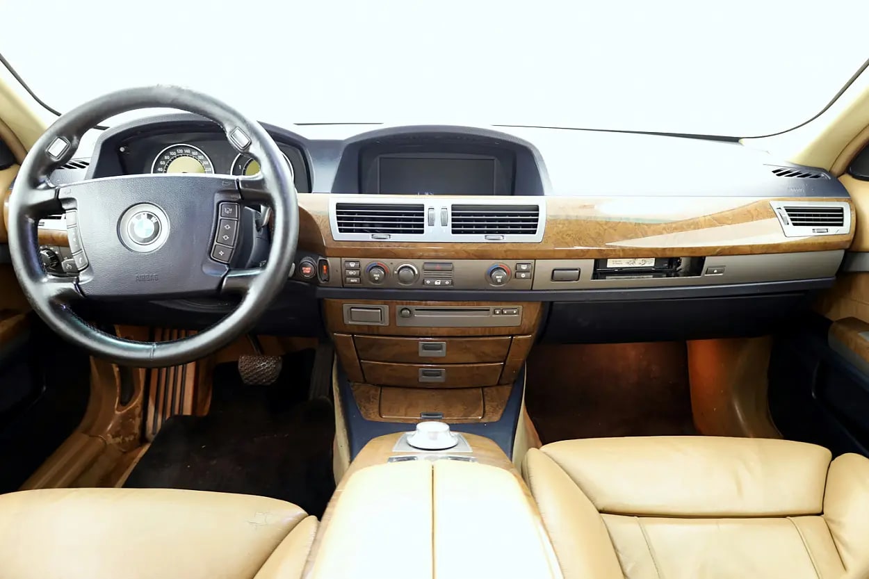 BMW 730