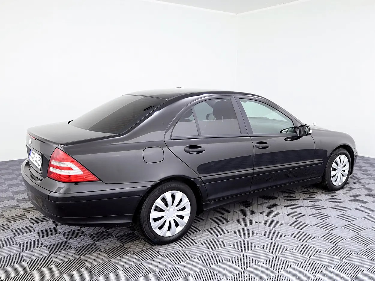 Mercedes-Benz C 200