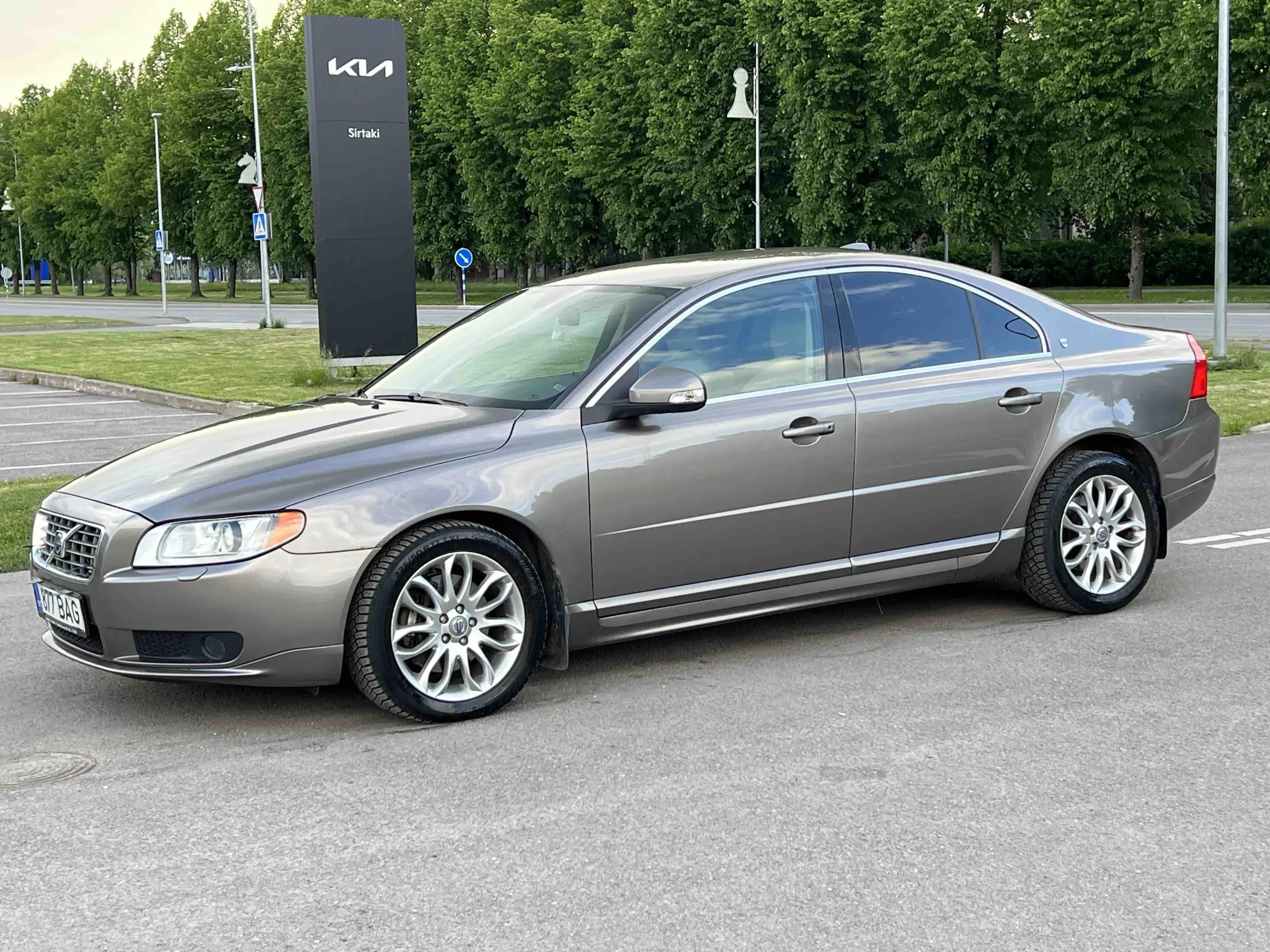 Volvo S80