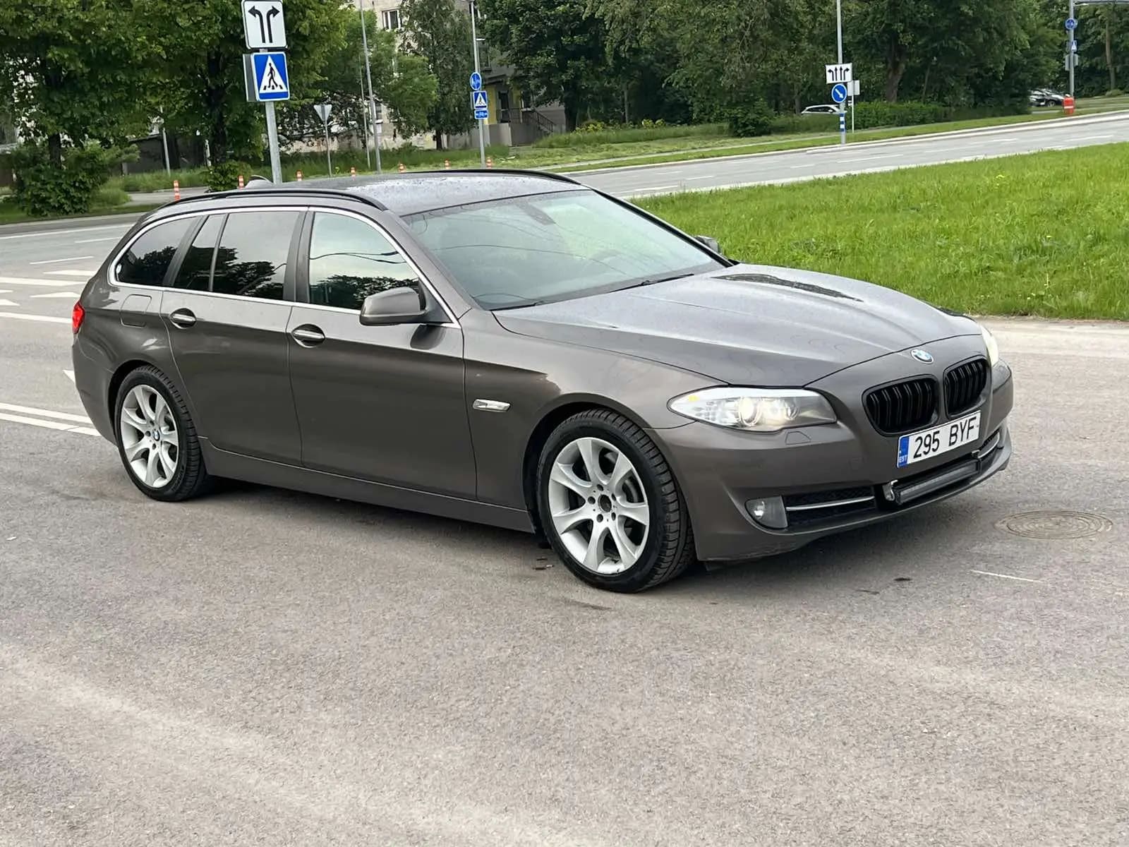 BMW 525