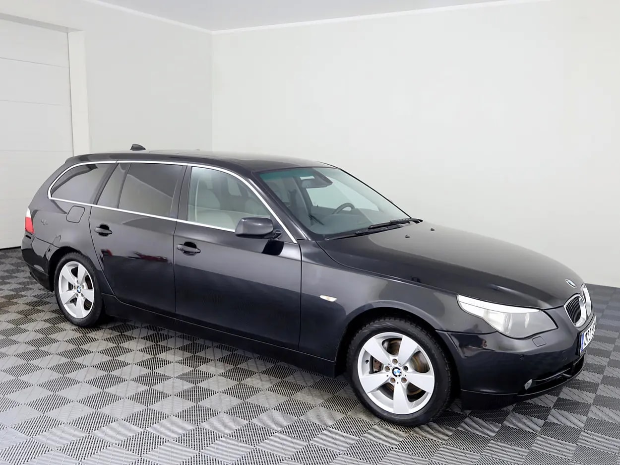 BMW 530