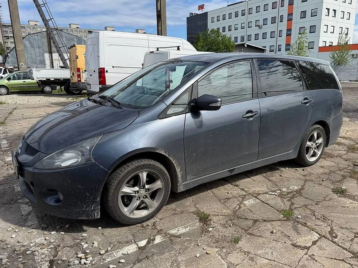 Mitsubishi Grandis