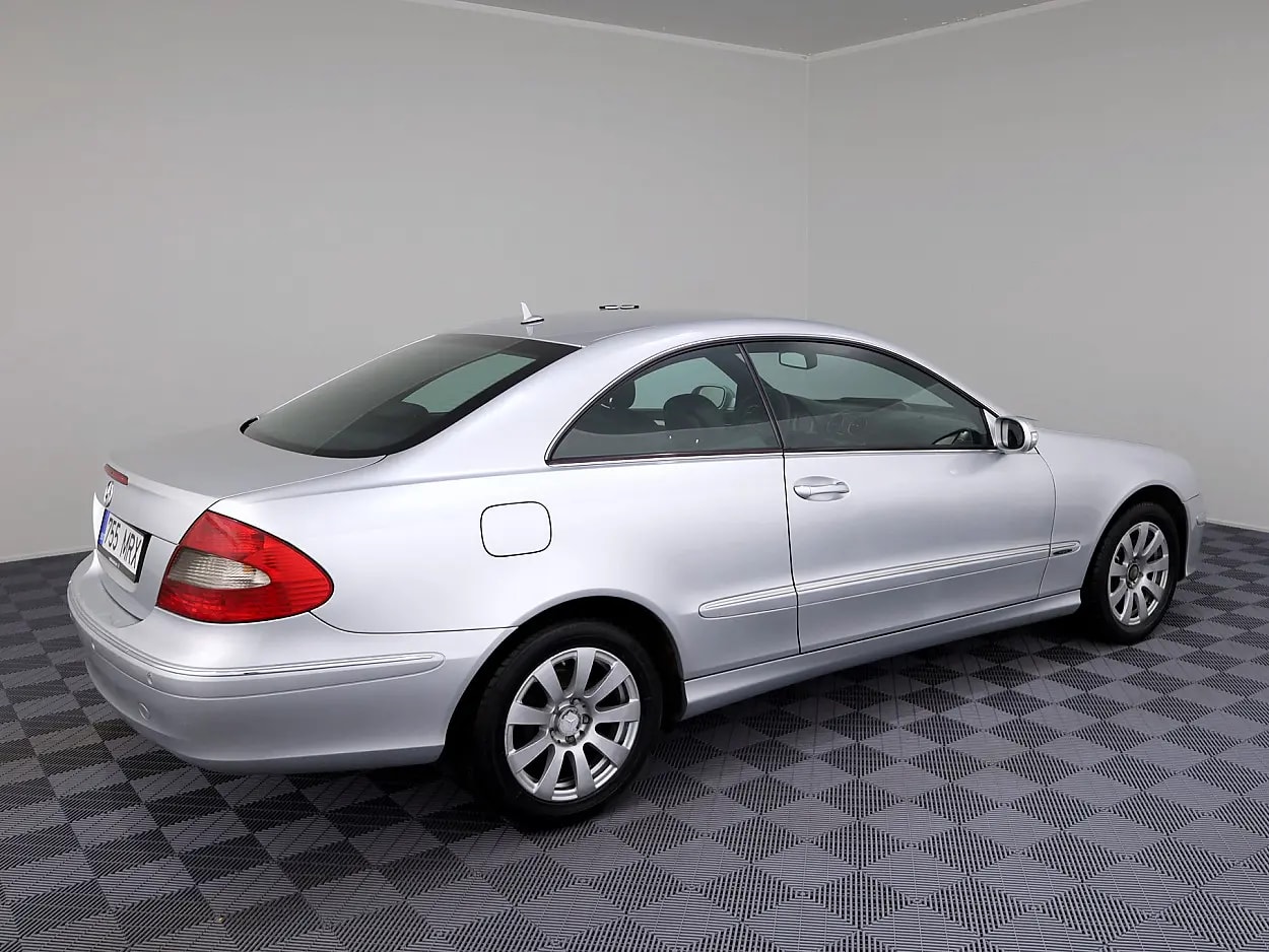 Mercedes-Benz CLK 220