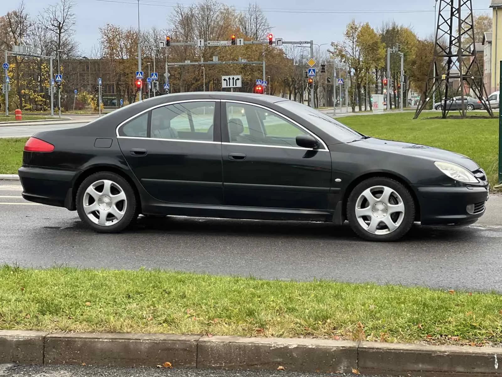 Peugeot 607