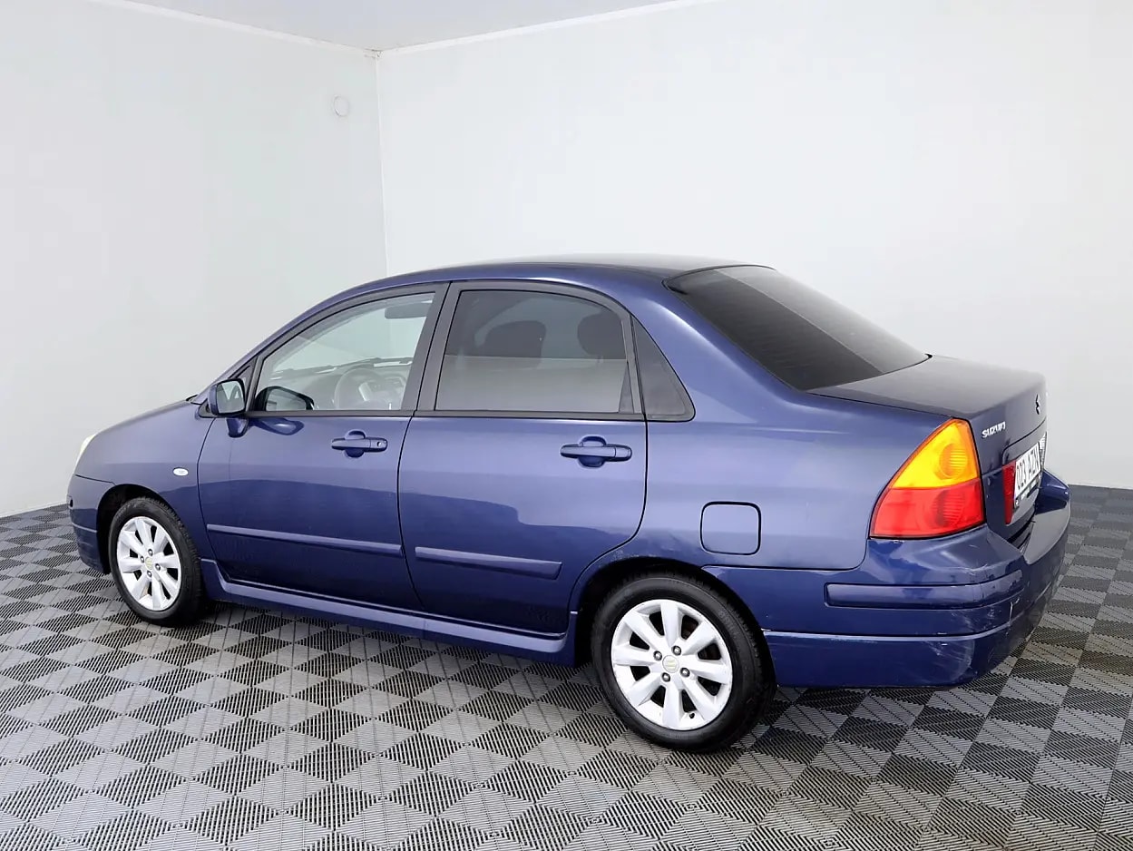 Suzuki Liana