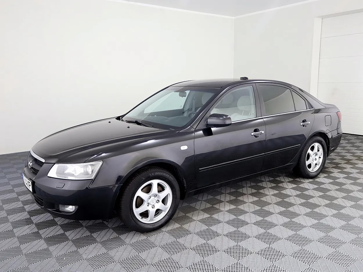 Hyundai SONATA