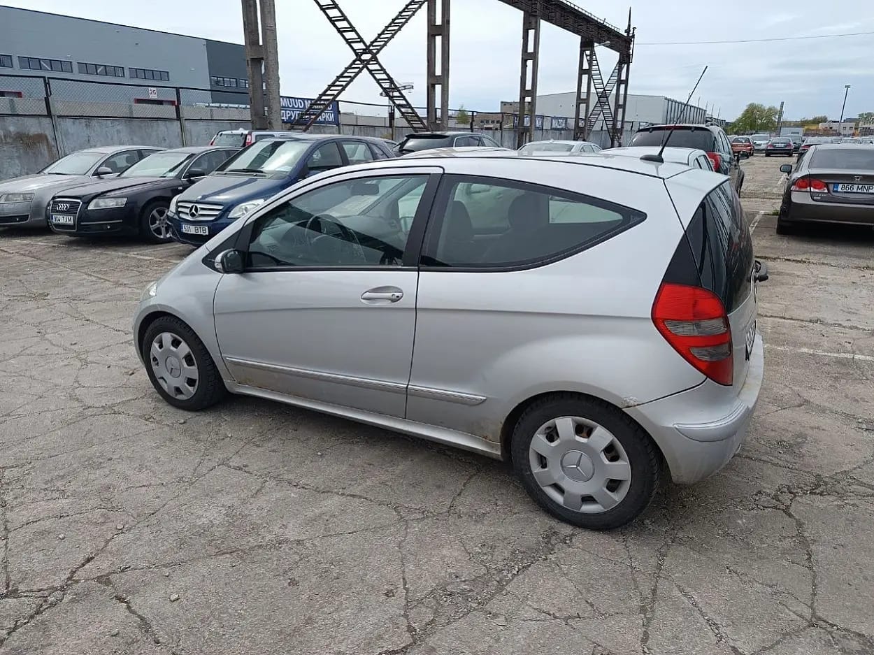 Mercedes-Benz A 200