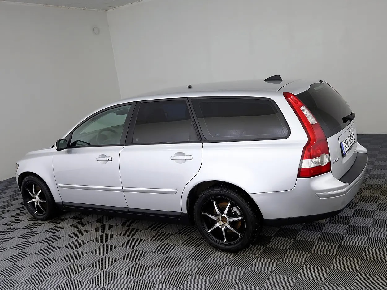 Volvo V50