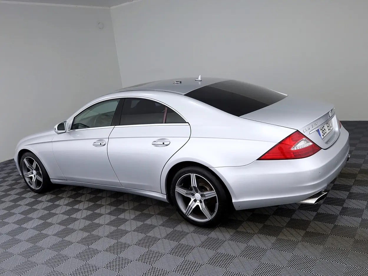 Mercedes-Benz CLS 320
