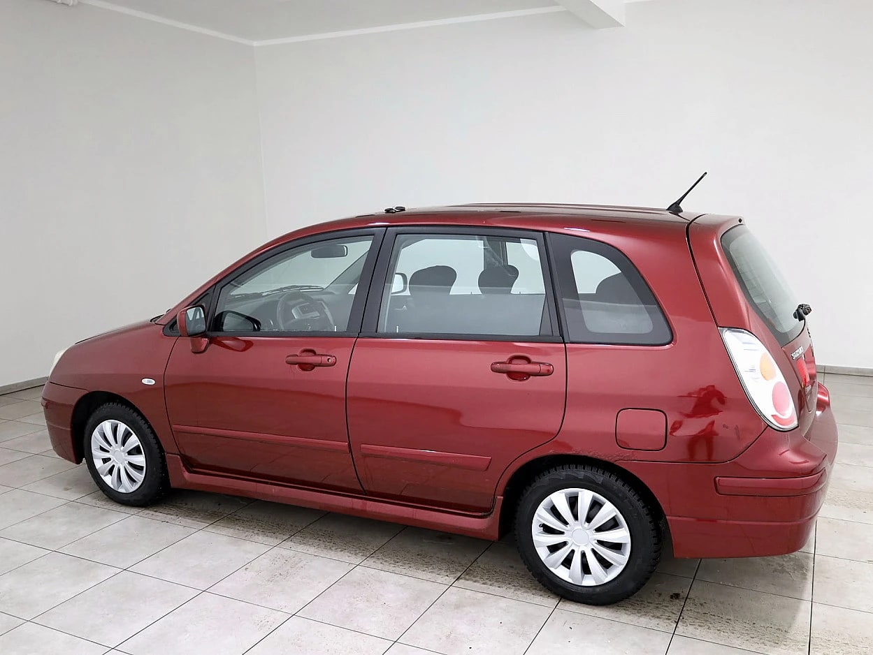 Suzuki Liana