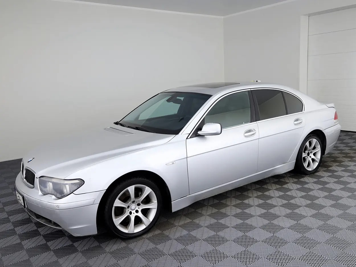 BMW 730
