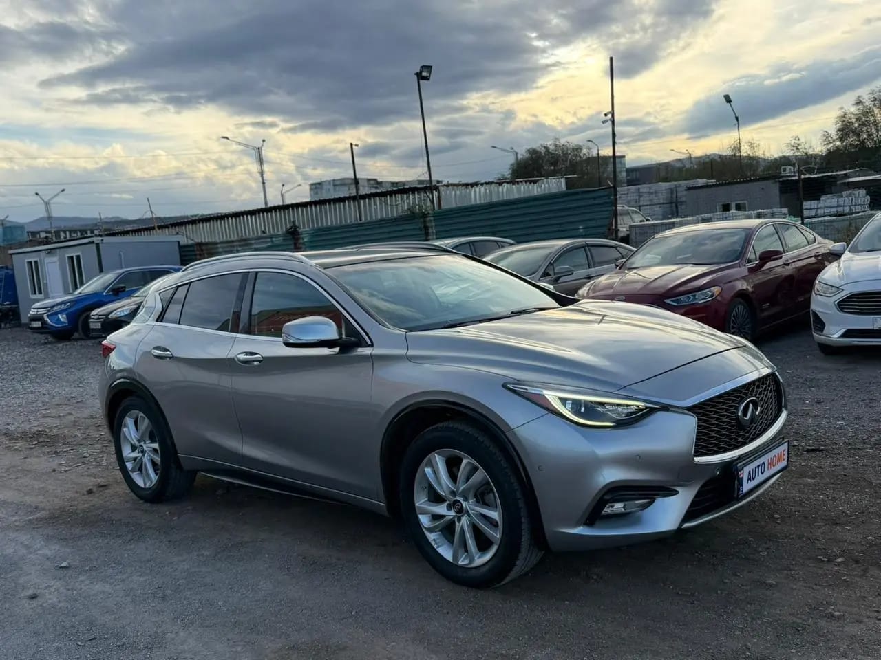 Infiniti QX30