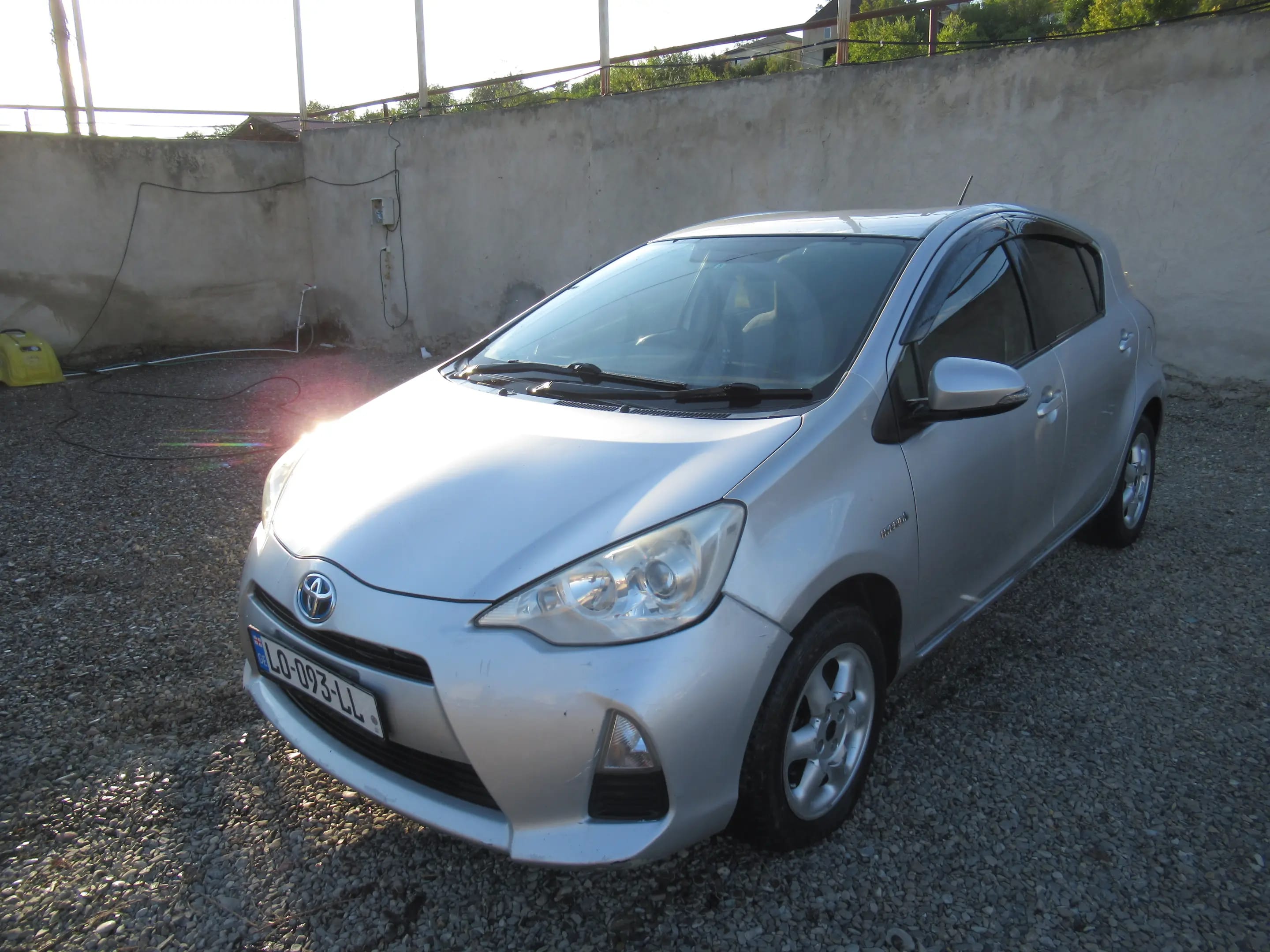 Toyota Aqua / Prius c