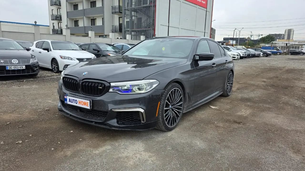 BMW M550