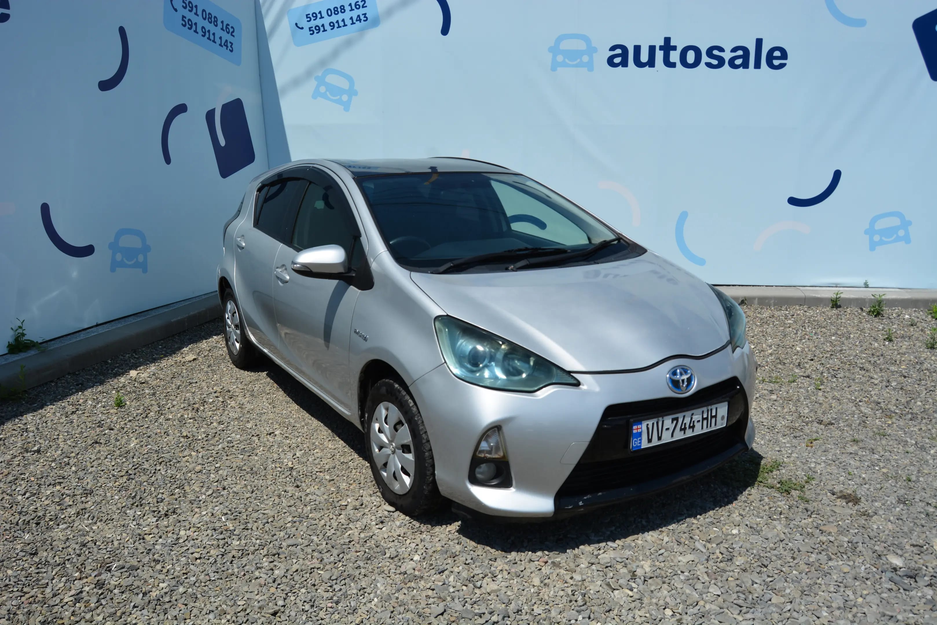 Toyota Aqua / Prius c