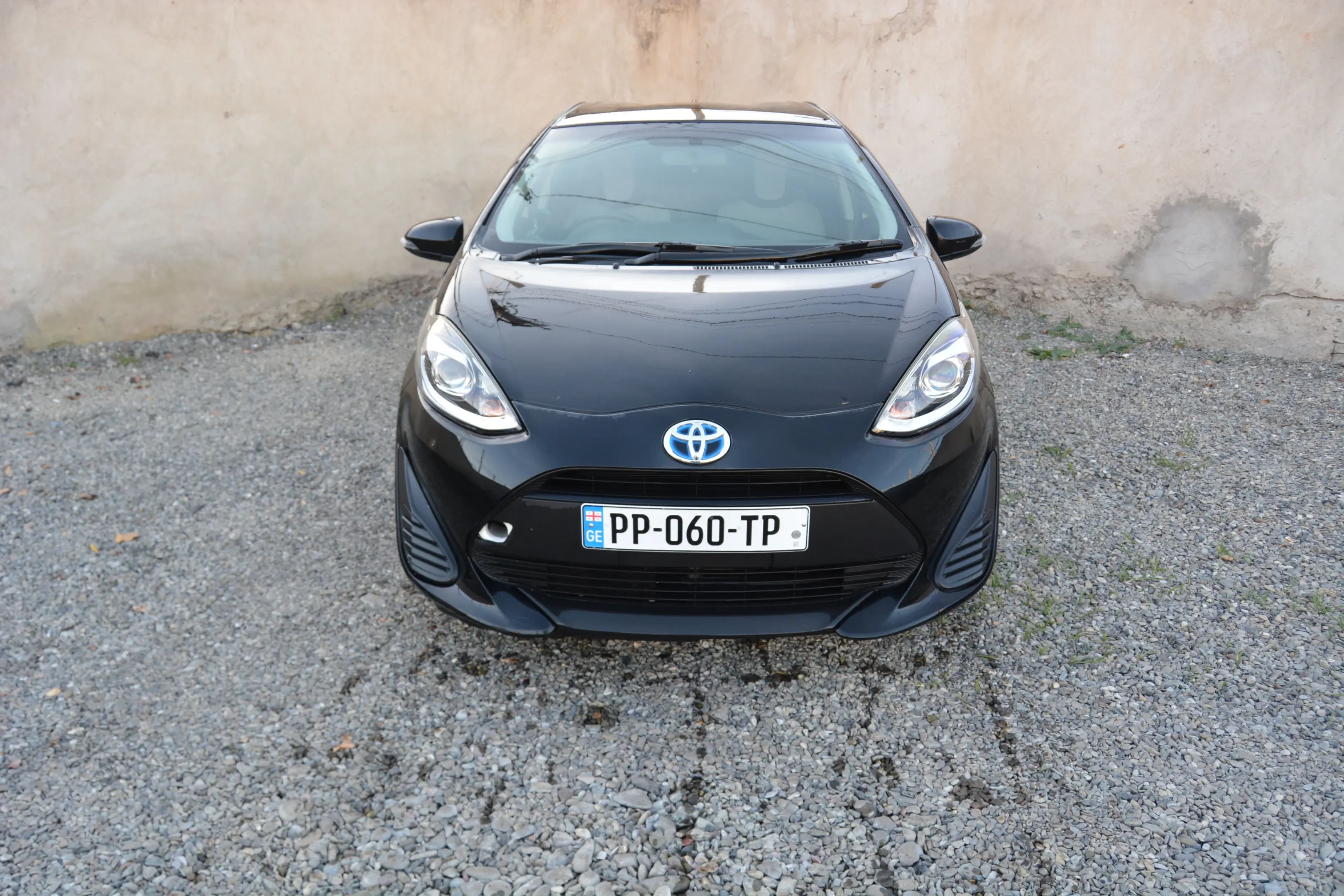 Toyota Aqua / Prius c