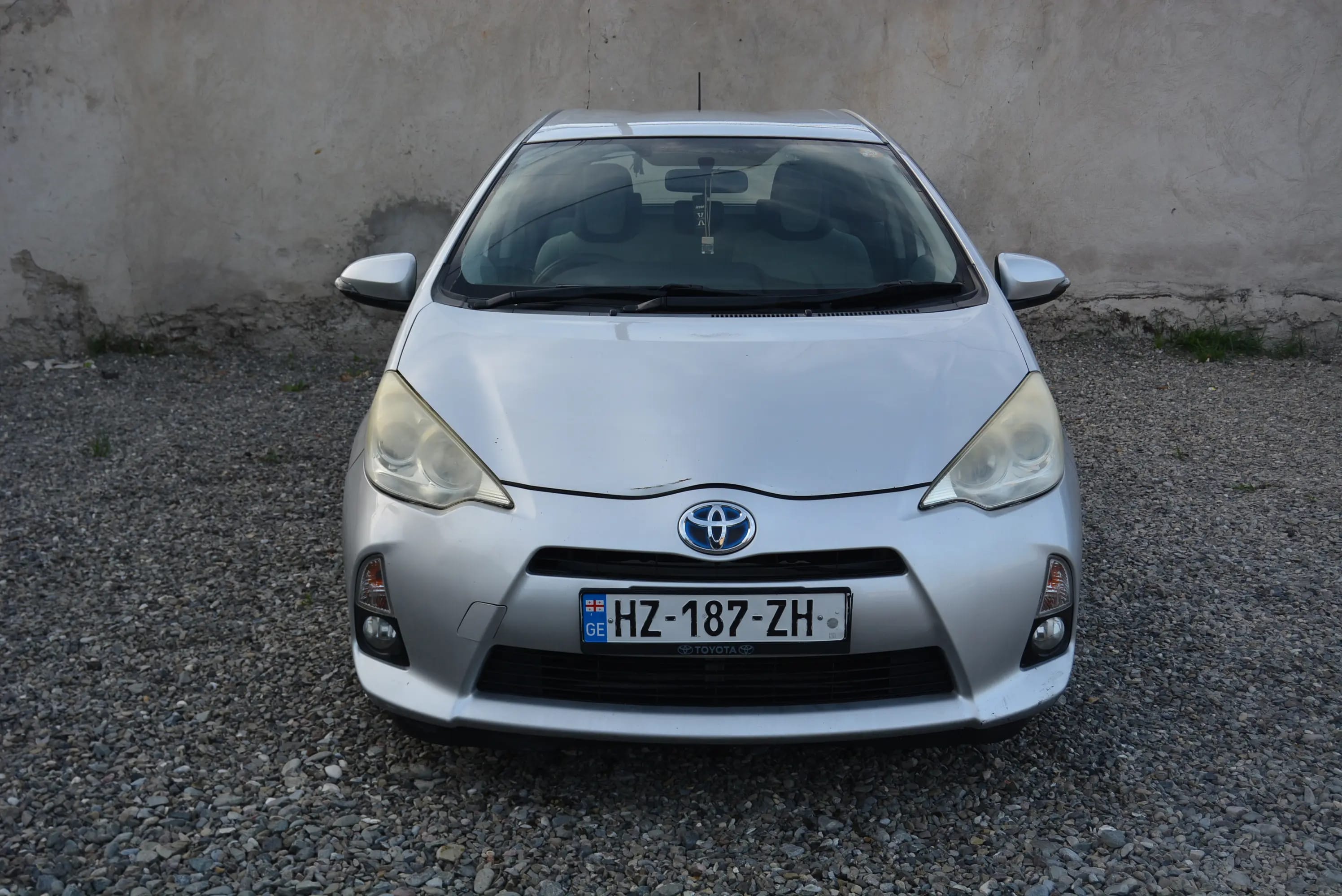 Toyota Aqua / Prius c