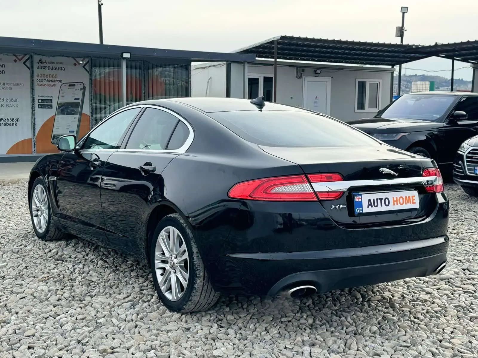 Jaguar XF