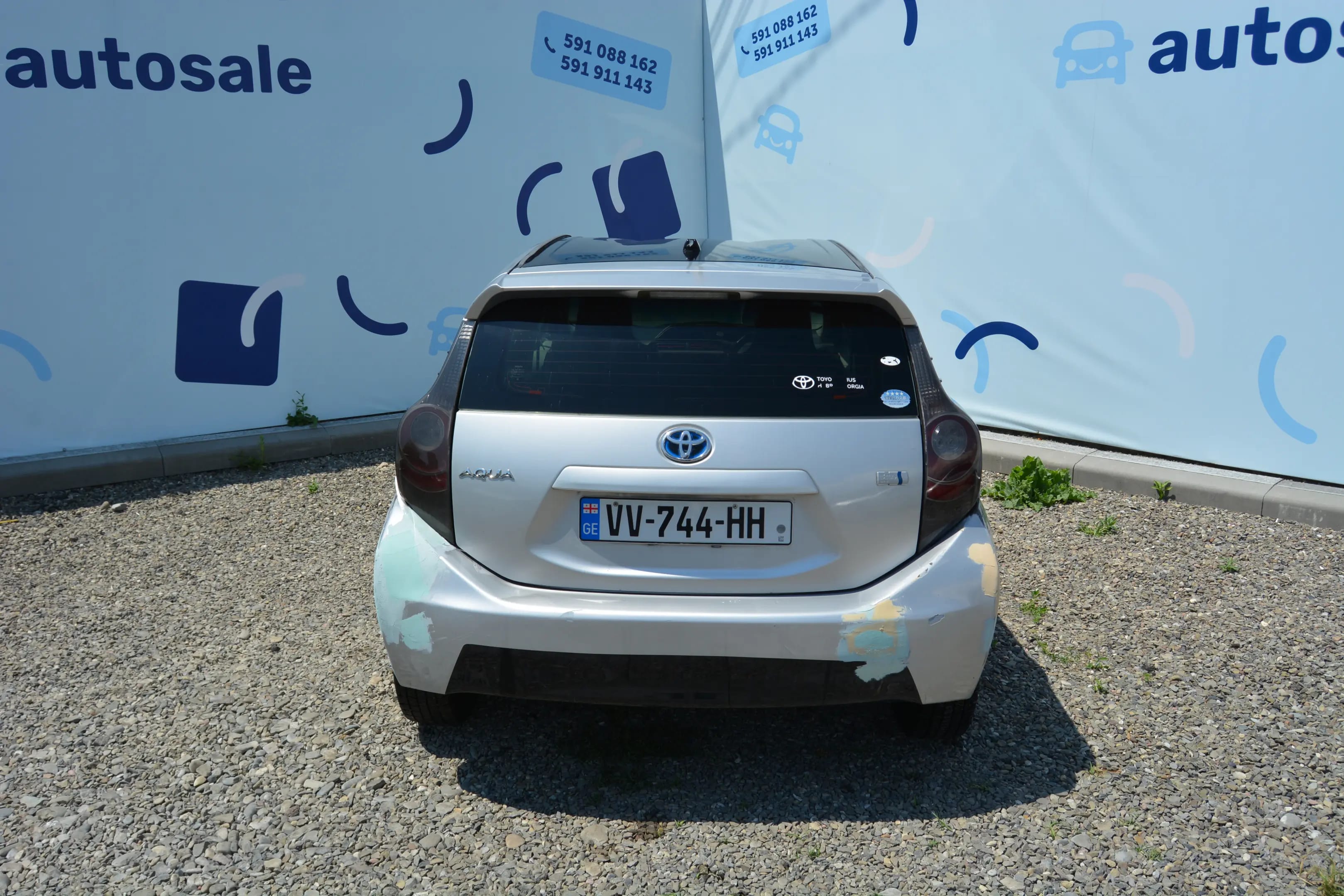 Toyota Aqua / Prius c