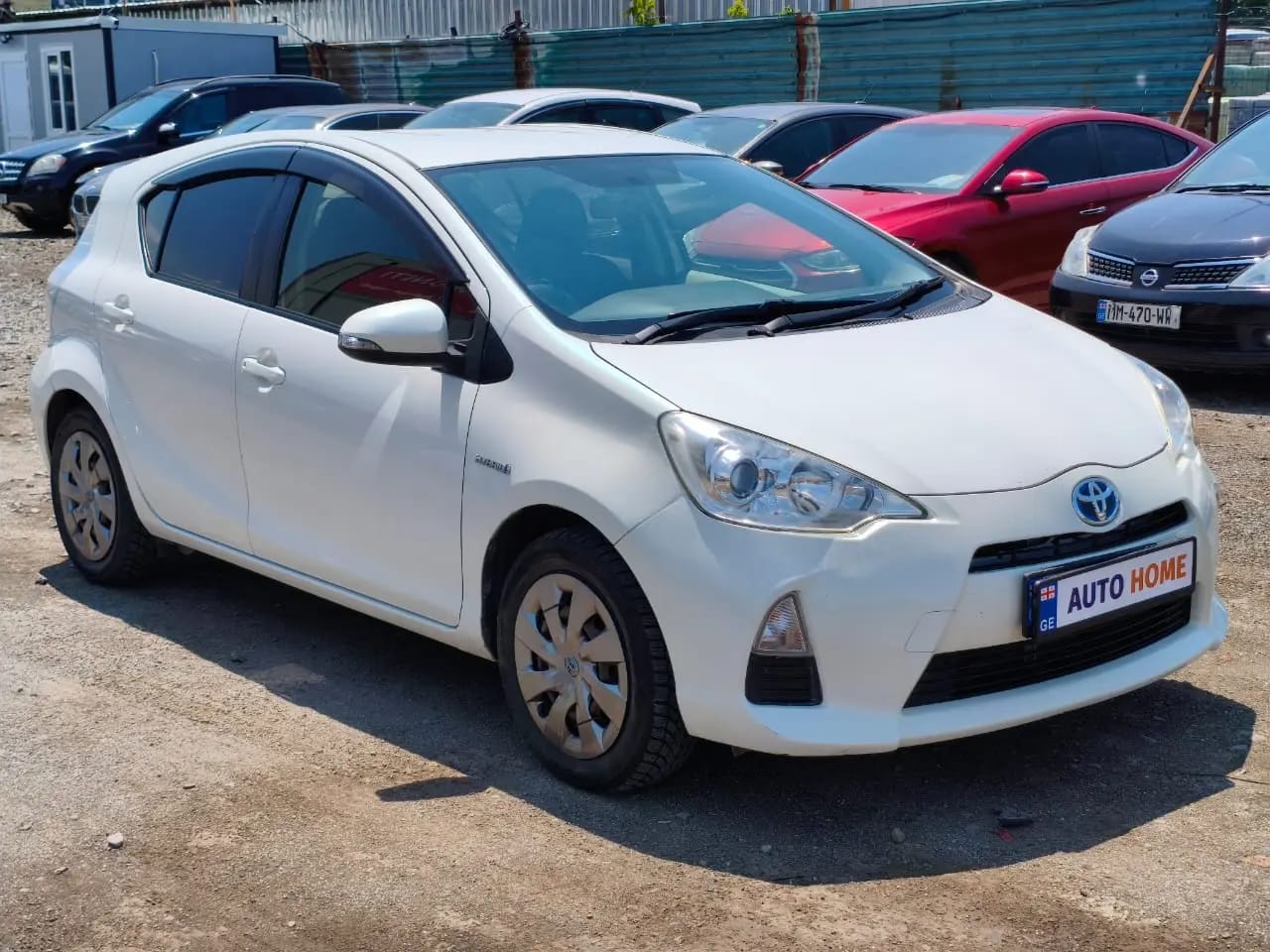 Toyota Aqua / Prius c