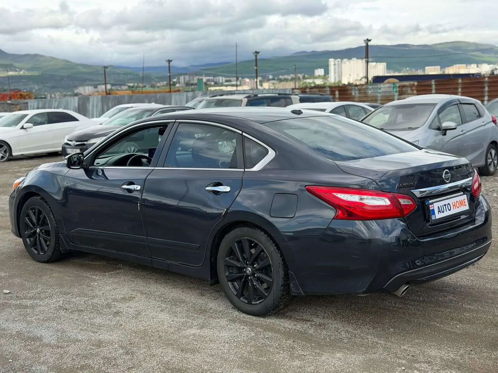 Nissan Altima
