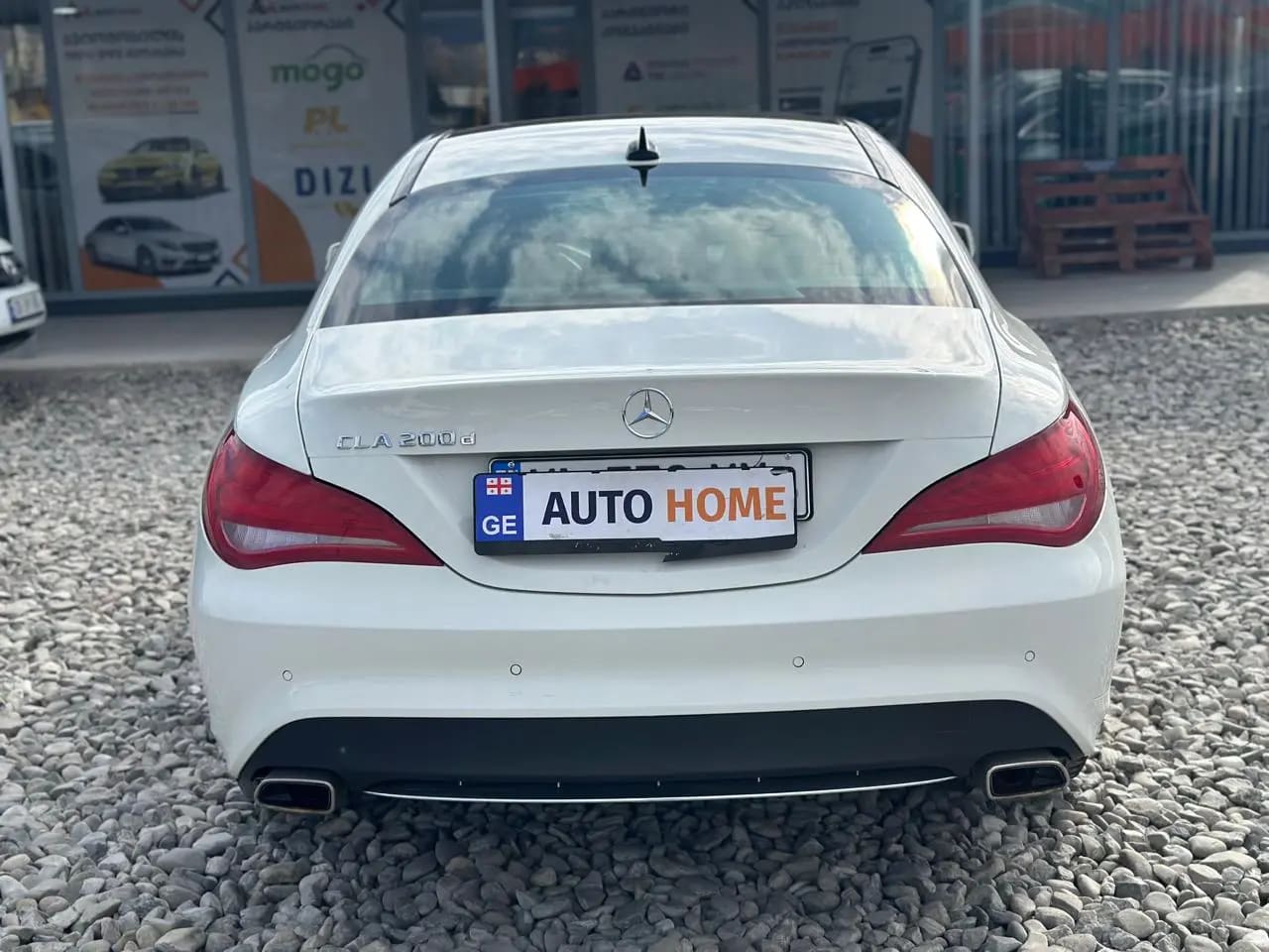 Mercedes-Benz CLA 200