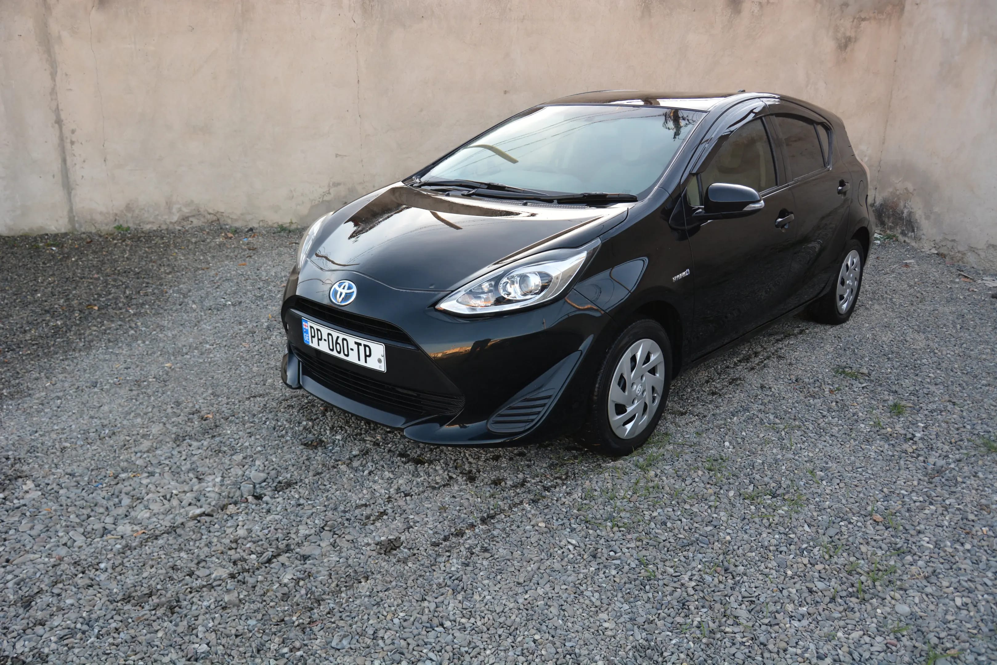 Toyota Aqua / Prius c