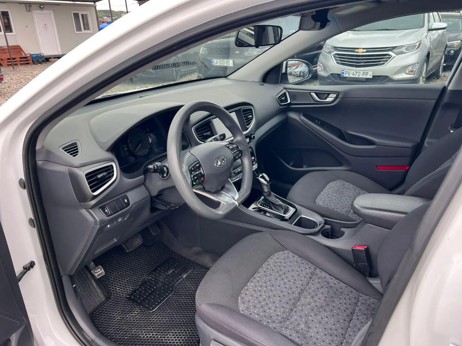 Hyundai IONIQ